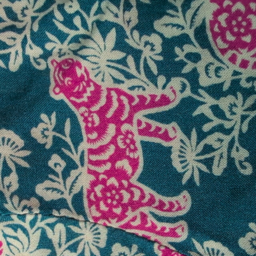 Vanessa Virginia Anthropologie Top Size 8 Blue Pink Tiger Print Roll Tab Sleeve